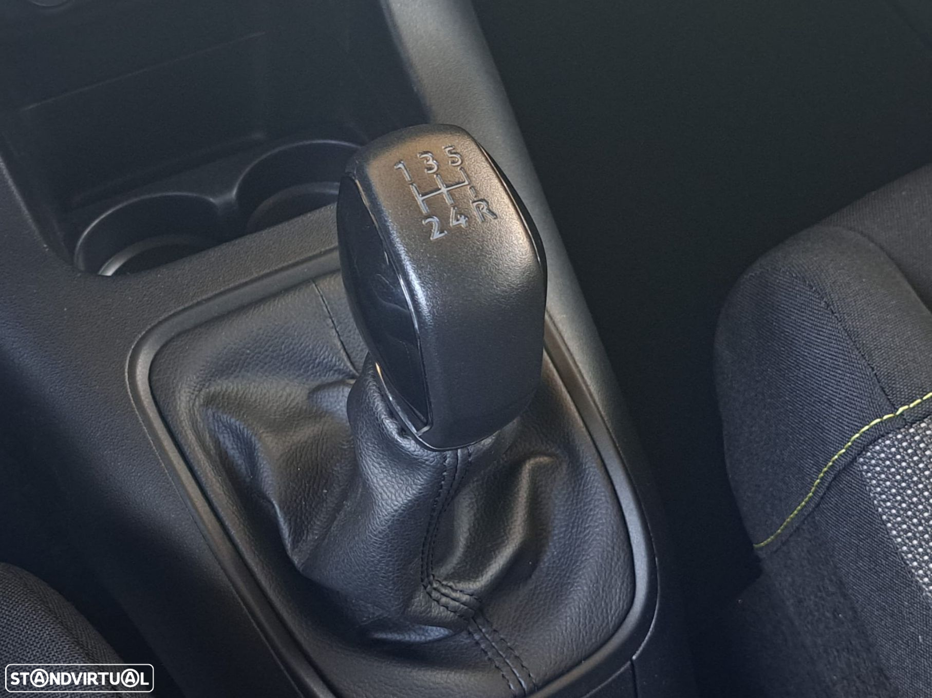 Citroën C3 1.2 PureTech Feel - 24