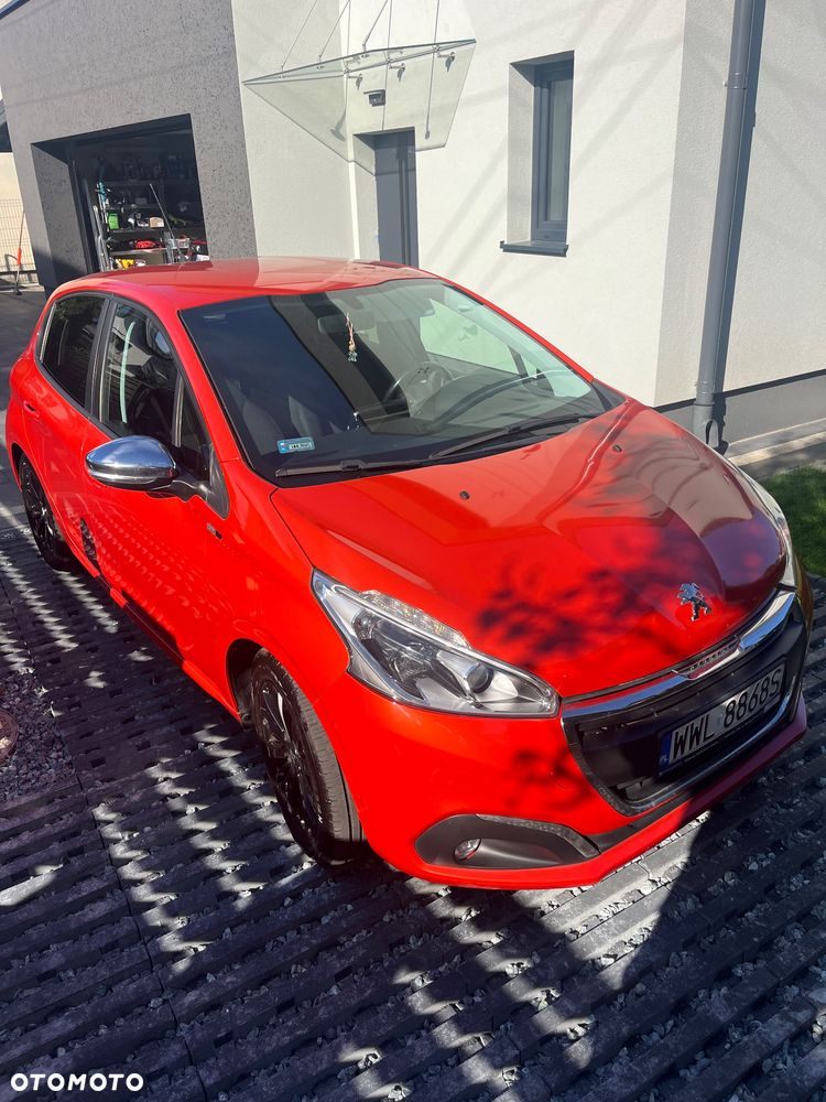 Peugeot 208 - 1