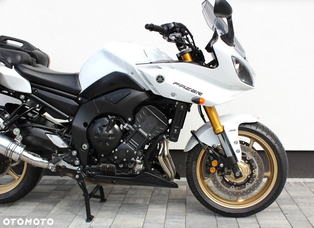 Yamaha FZ8 - 10