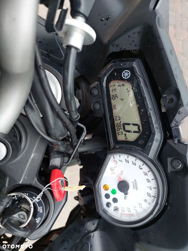 Yamaha FZ8 - 9