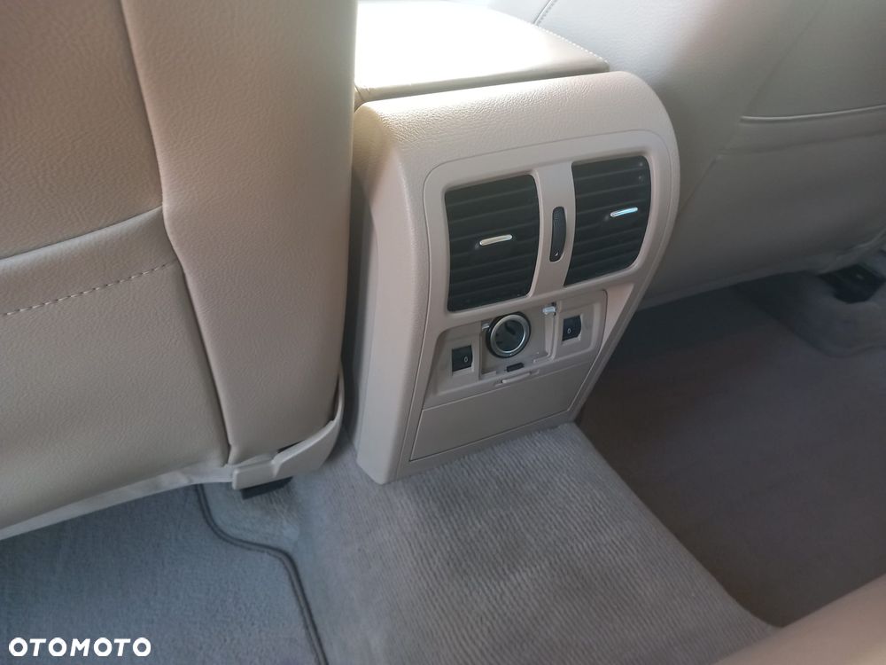 Volkswagen Passat - 17
