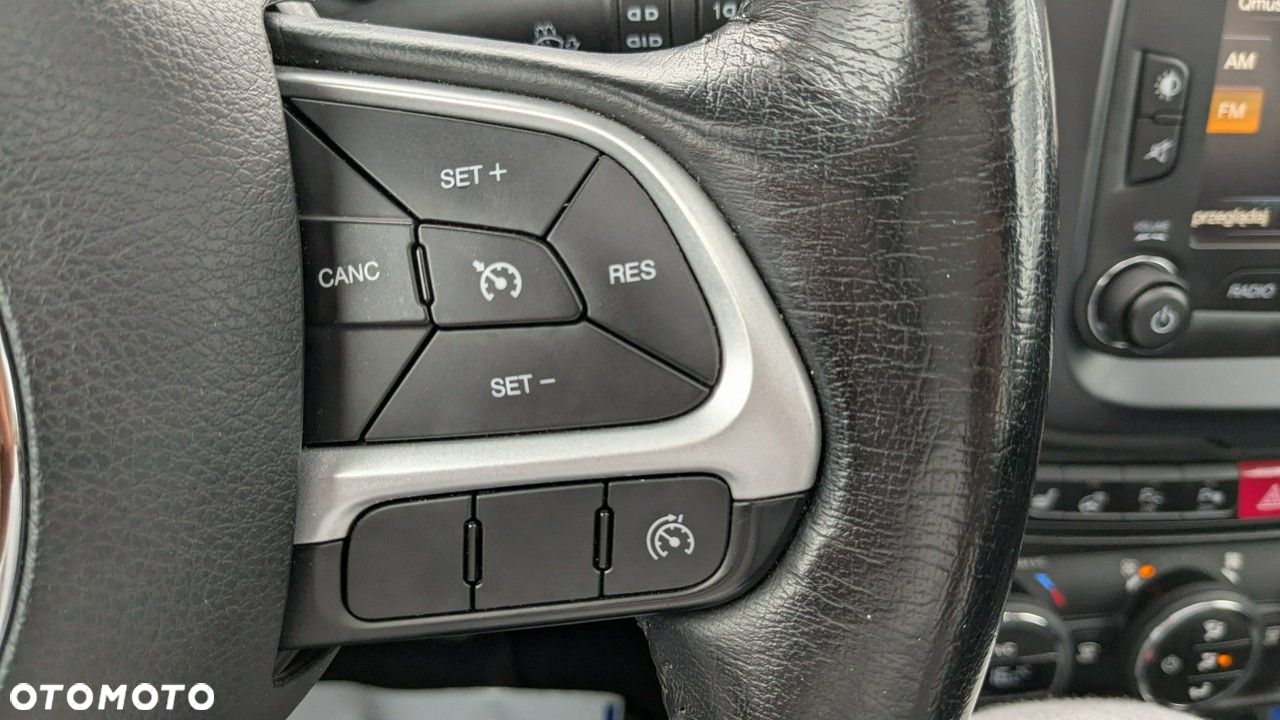 Jeep Renegade - 26