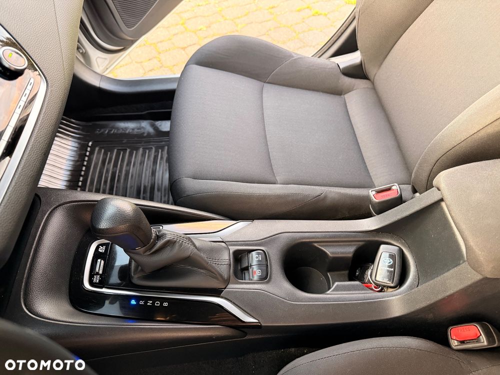 Toyota Corolla 1.8 Hybrid Comfort - 32