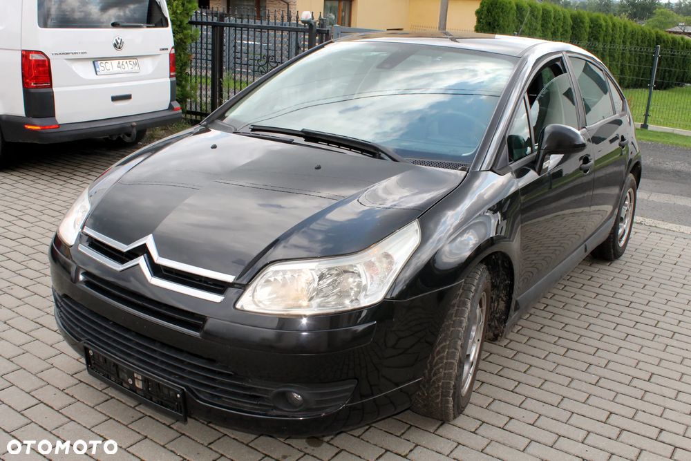 Citroën C4 1.4 16V Style - 2