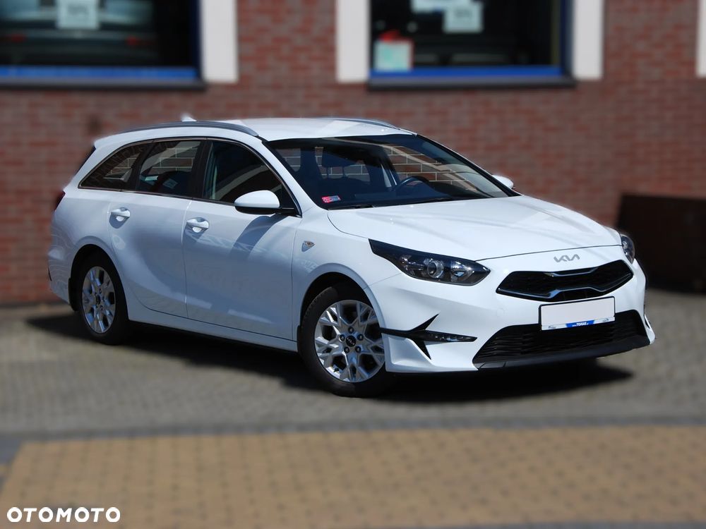 Kia Ceed - 23