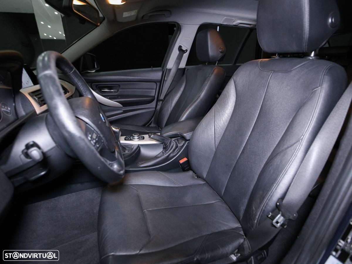 BMW 320 d Touring - 8