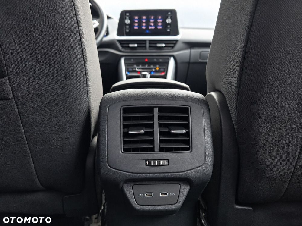 Volkswagen T-Roc - 22