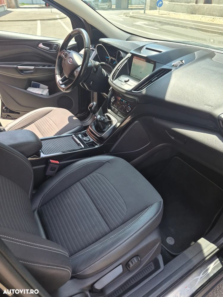 Ford Kuga 1.5 TDCi 2WD Titanium - 5