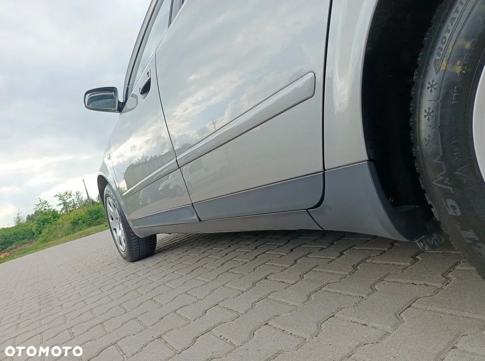 Audi A4 Limousine - 12