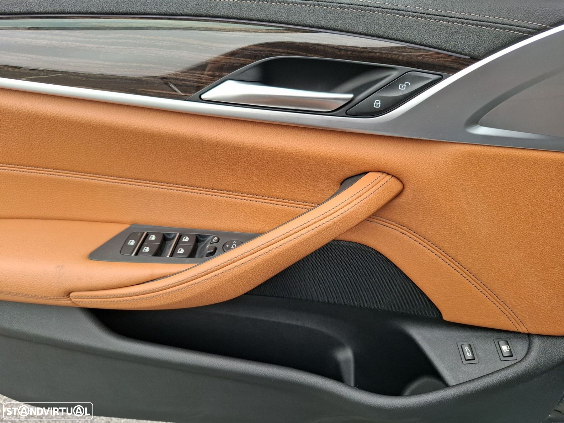 BMW 530 e Line Luxury - 19