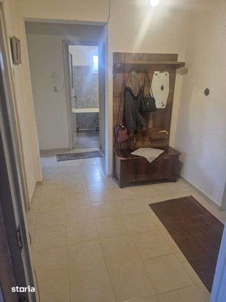 Inchiriez Apartament 2 camere Petrosani ULTRACENTRAL — fotografia 3