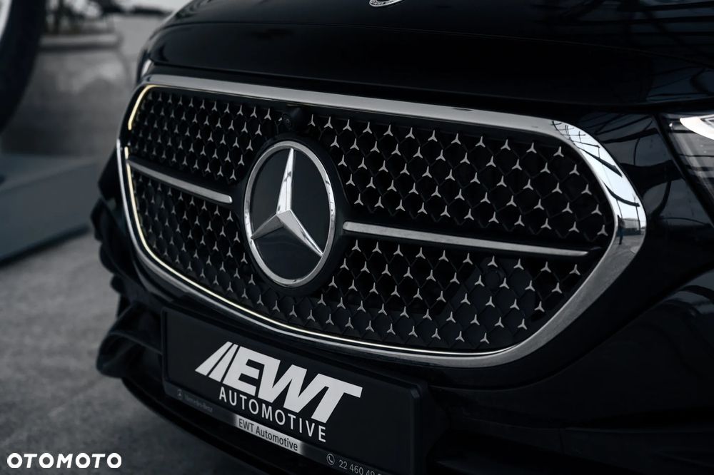 Mercedes-Benz Klasa E 200 mHEV 4-Matic AMG 9G-Tronic - 23