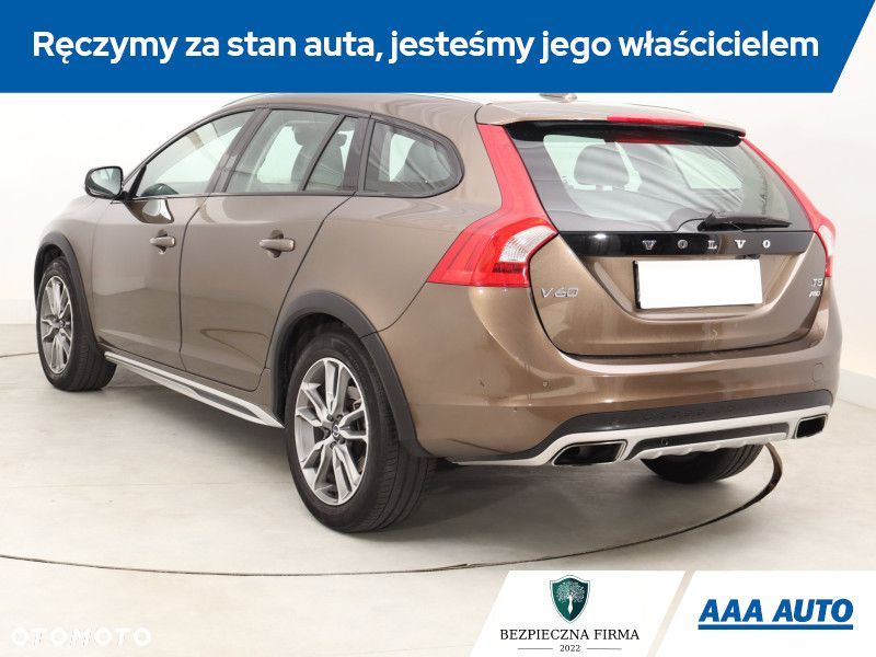 Volvo V60 Cross Country - 6