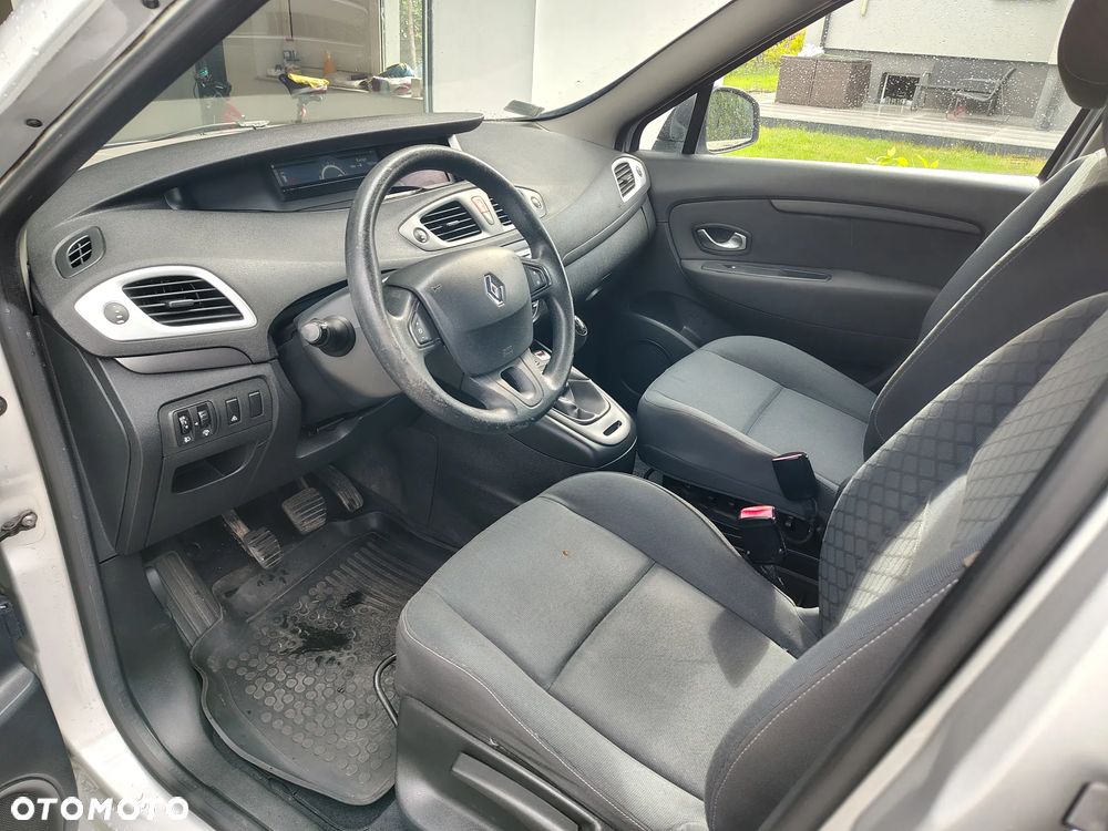 Renault Scenic - 11