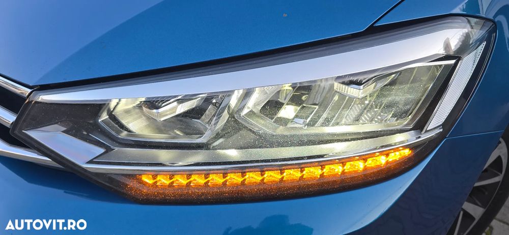 Volkswagen Touran - 26