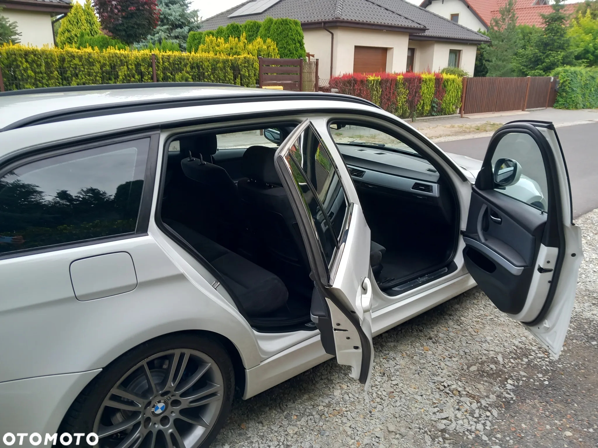 BMW Seria 3 318d DPF Touring Edition Sport - 4
