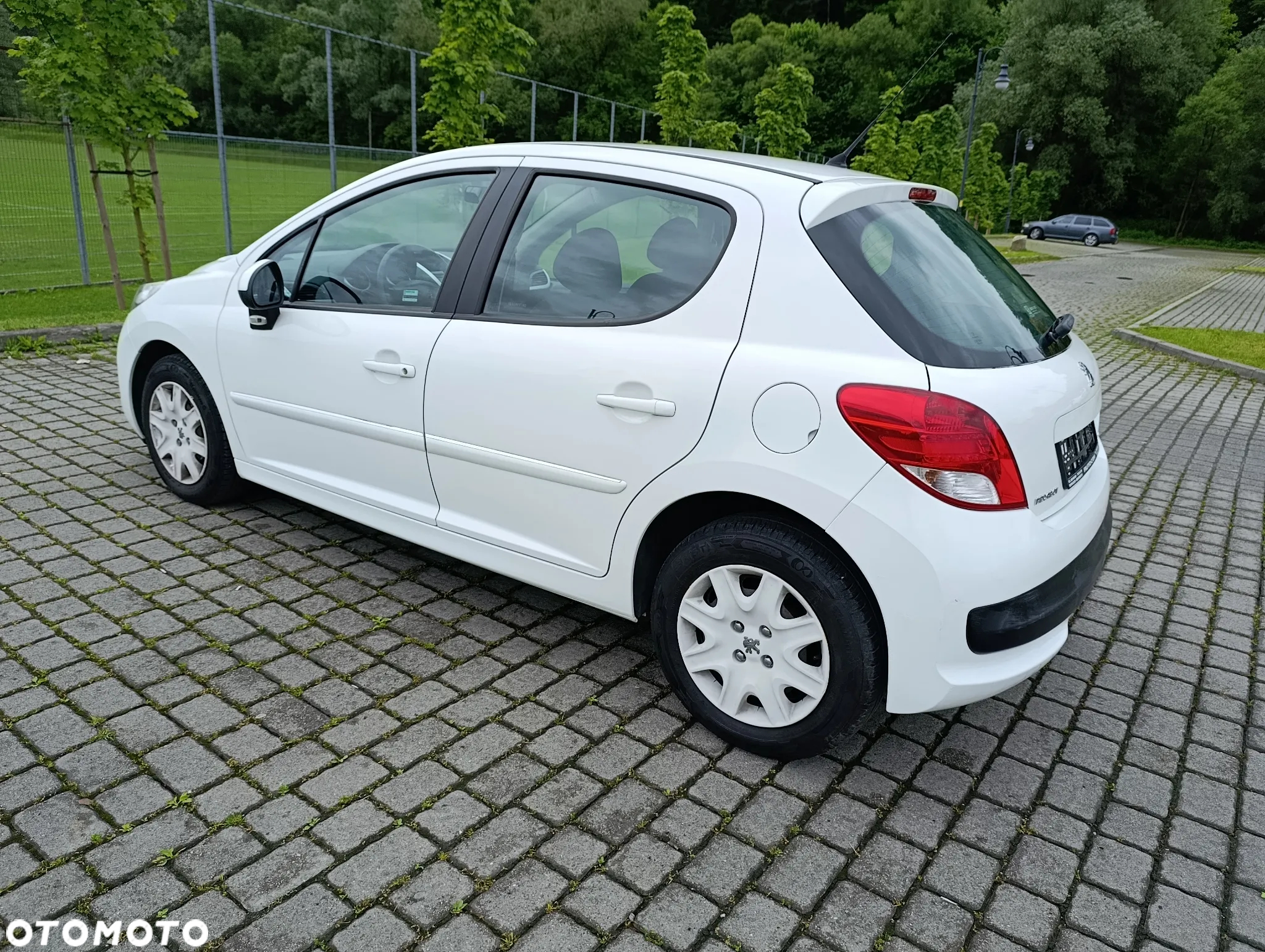 Peugeot 207 1.4 HDi Active - 11