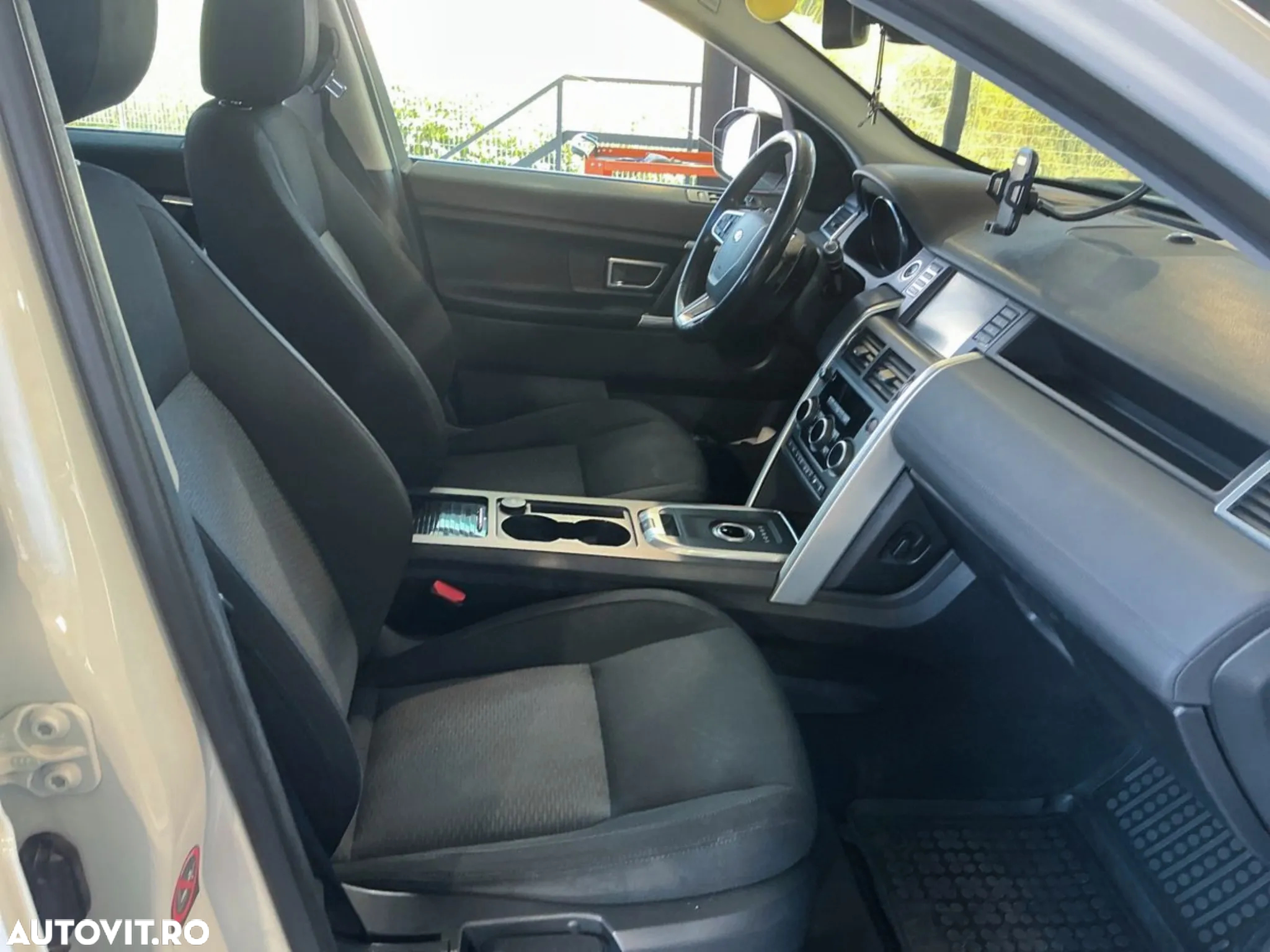Land Rover Discovery Sport 2.0 l TD4 PURE Aut. - 6