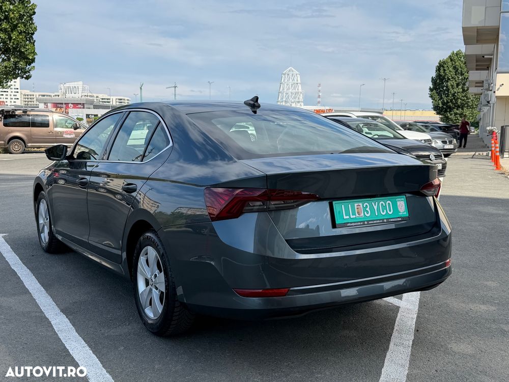 Skoda Octavia 2.0 TDI DSG Style - 2