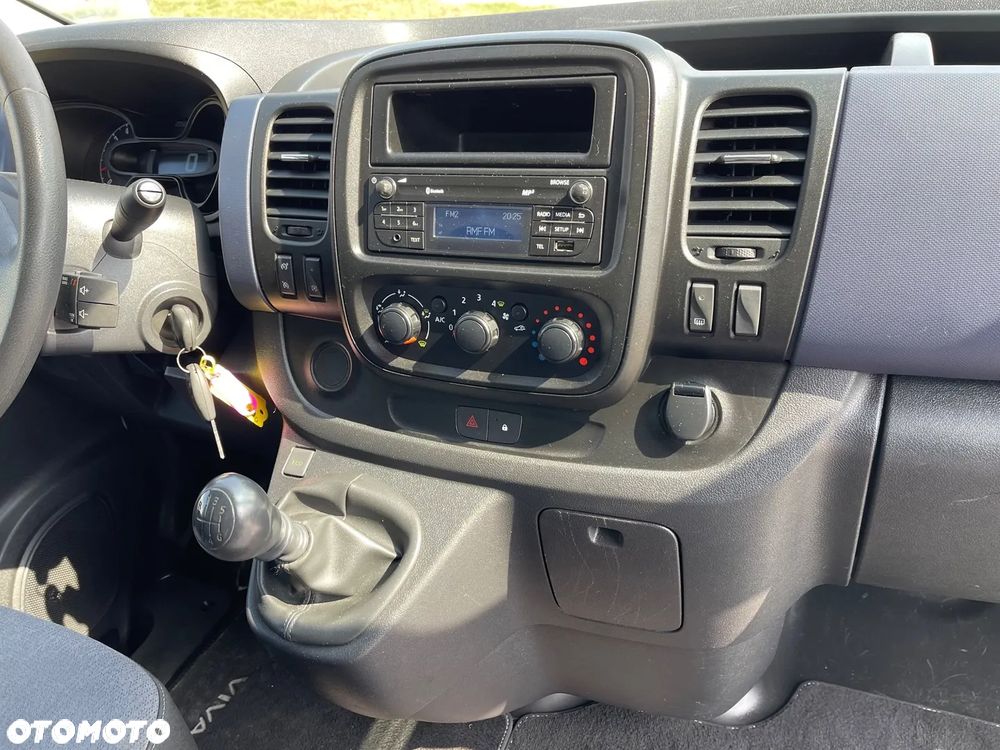 Opel Vivaro - 17