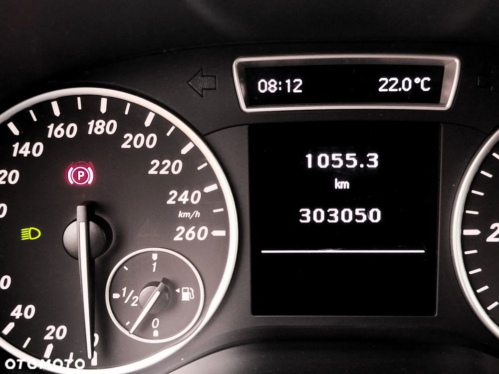 Mercedes-Benz Klasa B 180 CDI (BlueEFFICIENCY) - 17