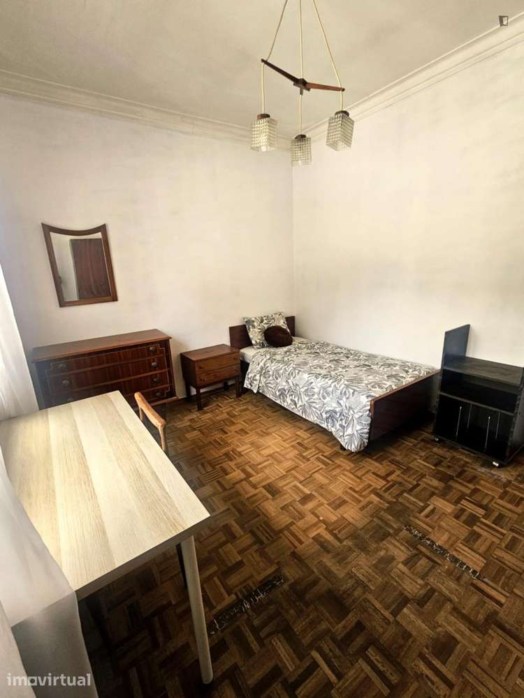 Quarto - localizado em Amadora Lisbon - Grande imagem: 4/9