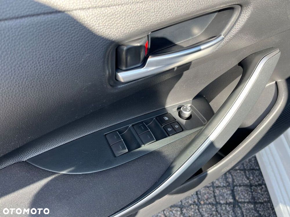 Toyota Corolla 1.8 Hybrid Comfort - 23