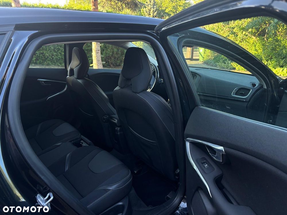 Volvo V40 D4 Momentum - 15