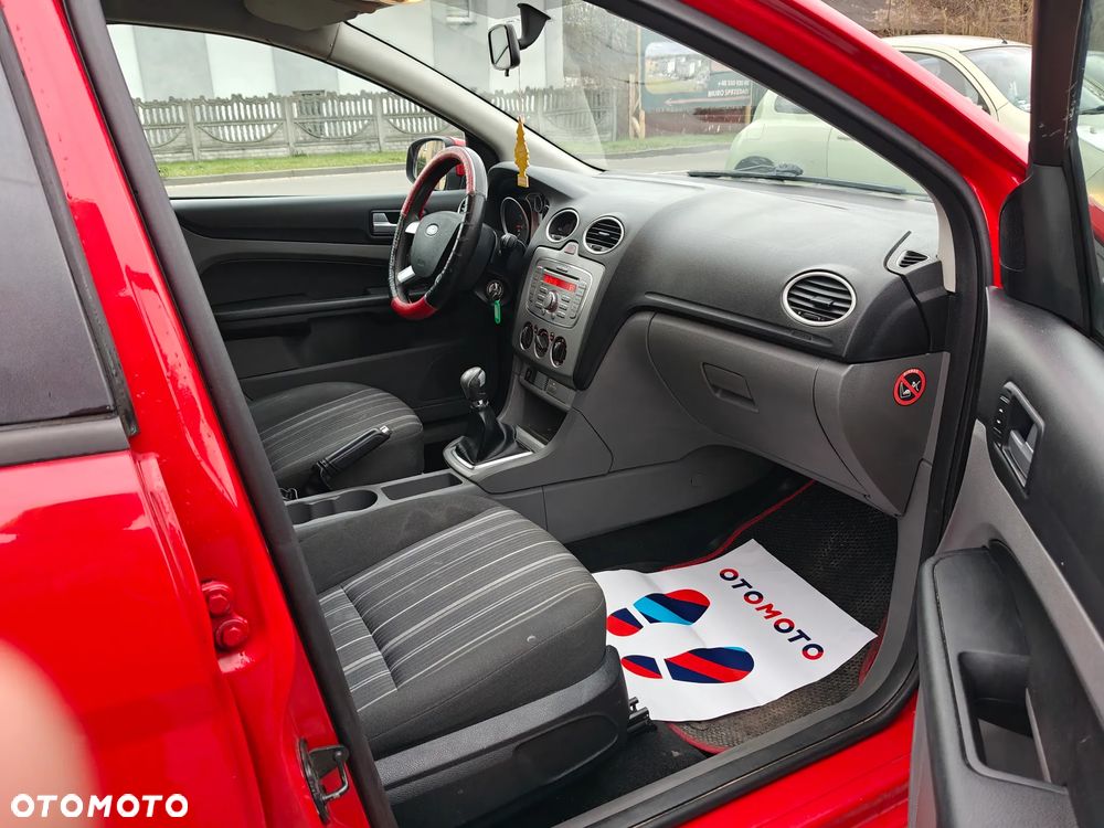 Ford Focus 1.4 16V Style - 7