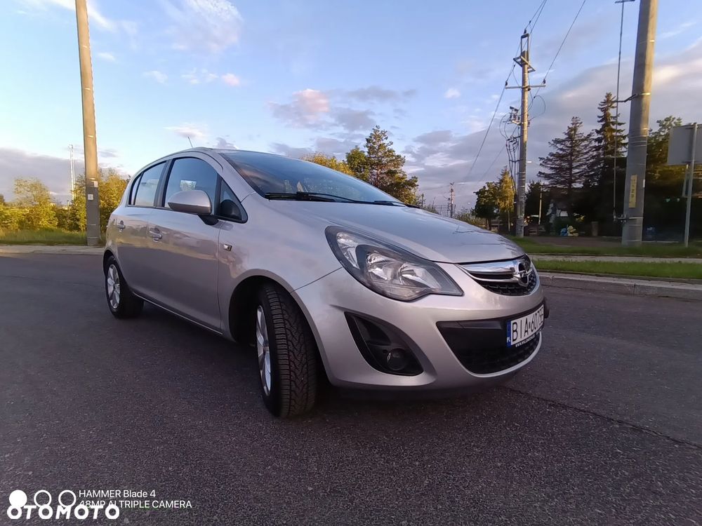 Opel Corsa 1.2 16V Cosmo - 3