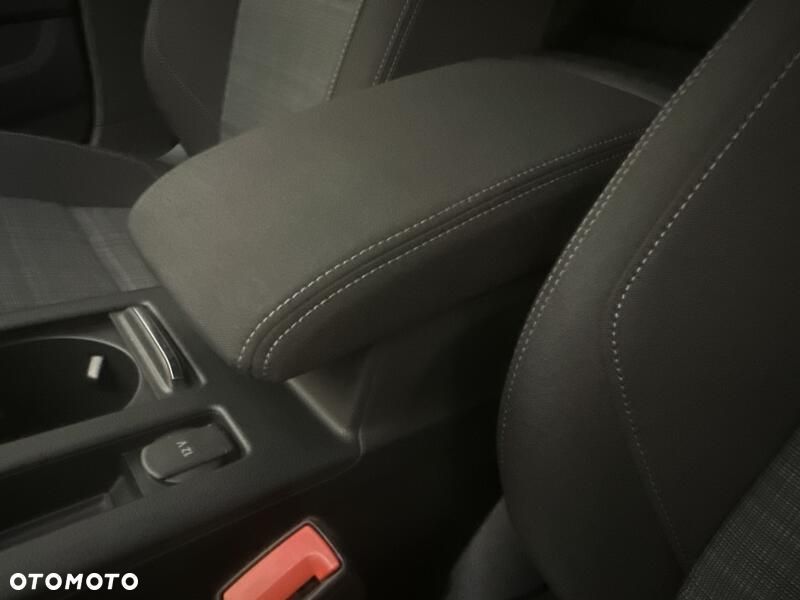Volkswagen Passat 2.0 TDI EVO Business - 18