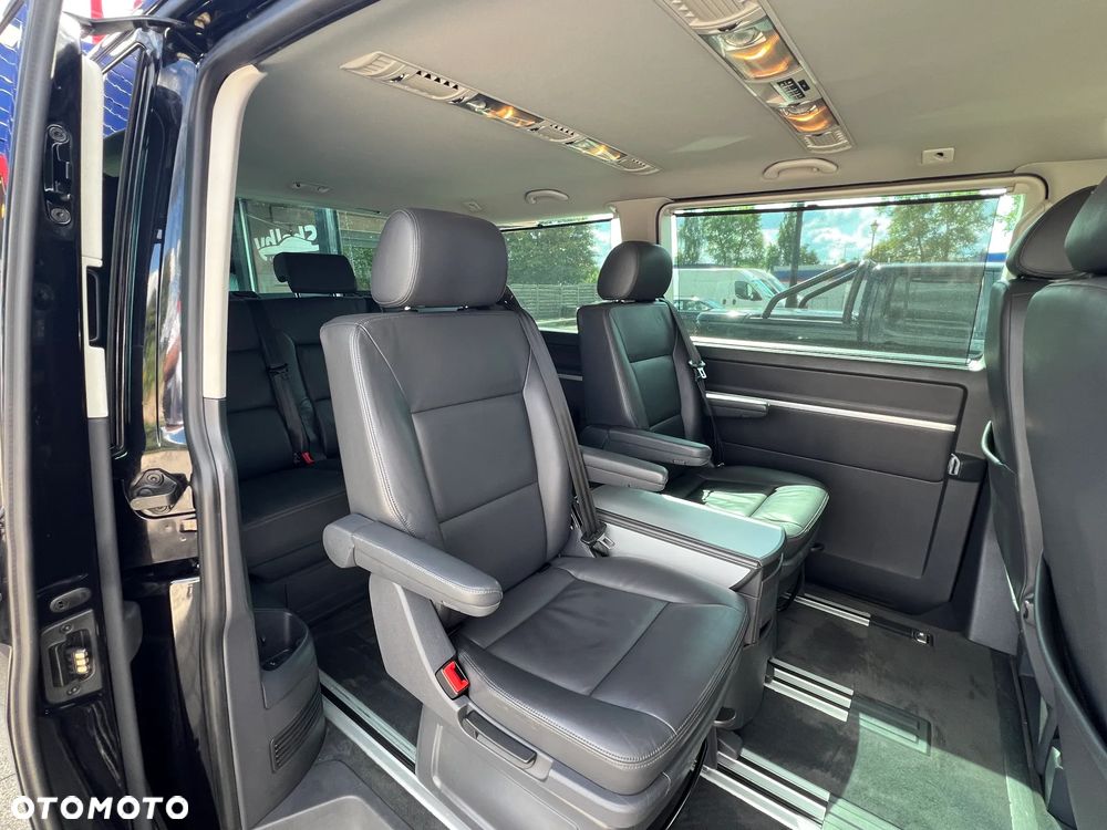 Volkswagen Multivan - 23