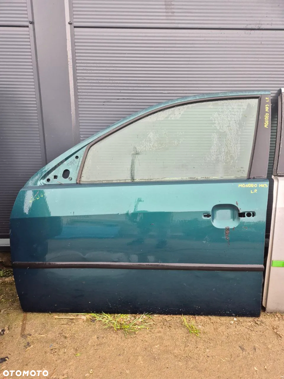 DRZWI FORD MONDEO MK3 KOMBI - 2