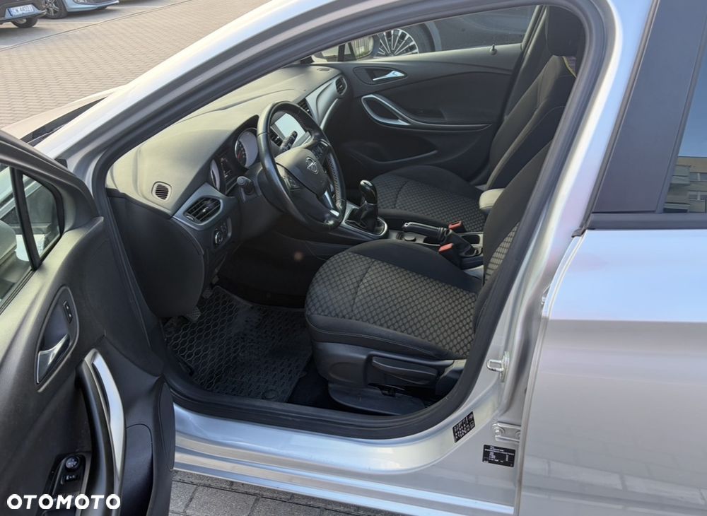 Opel Astra 1.4 T Dynamic - 12