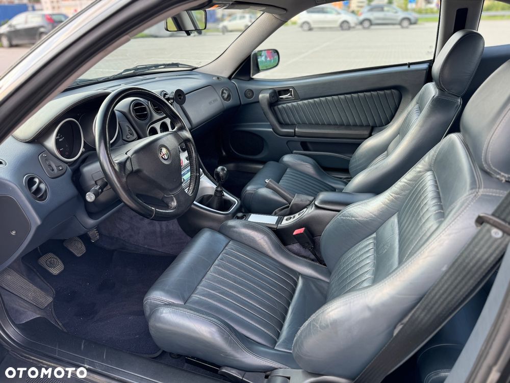 Alfa Romeo GTV 3.0 V6 - 12