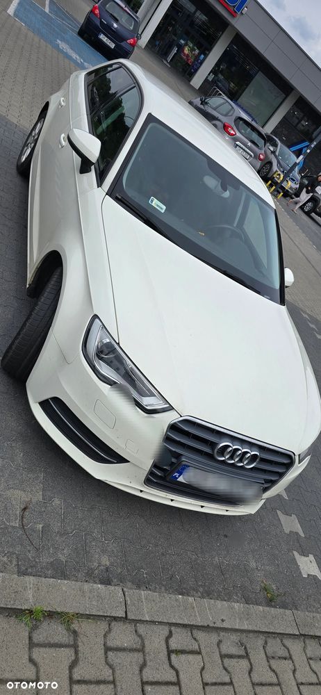 Audi A3 Sportback - 1