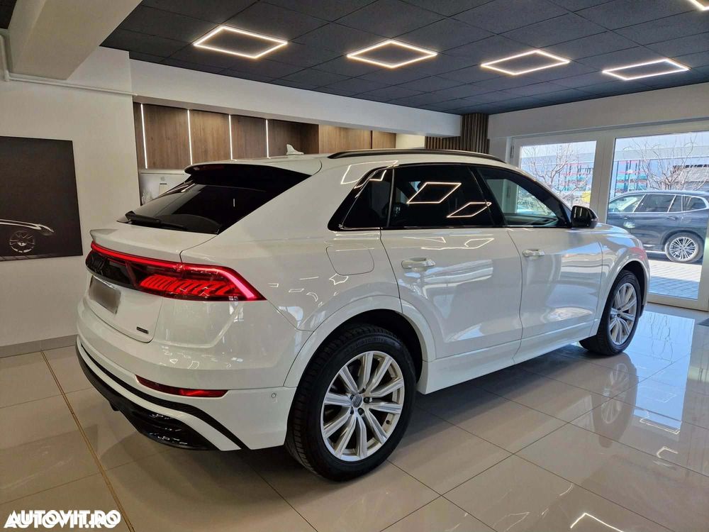 Audi Q8 - 9