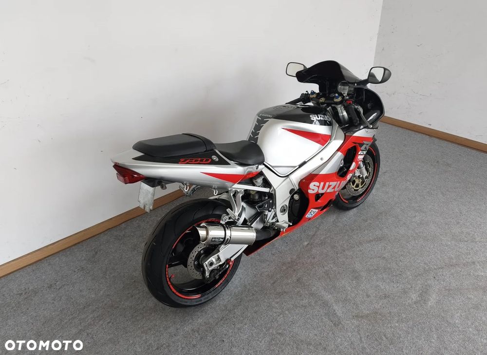 Suzuki GSX-R - 7