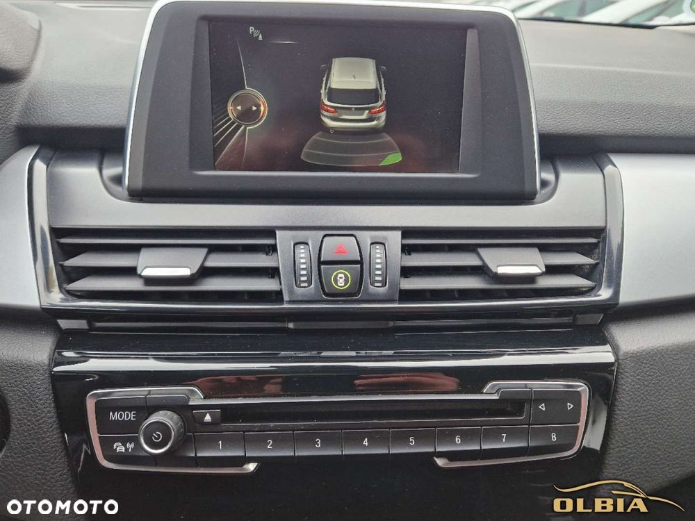 BMW Seria 2 218d Sport Line - 32