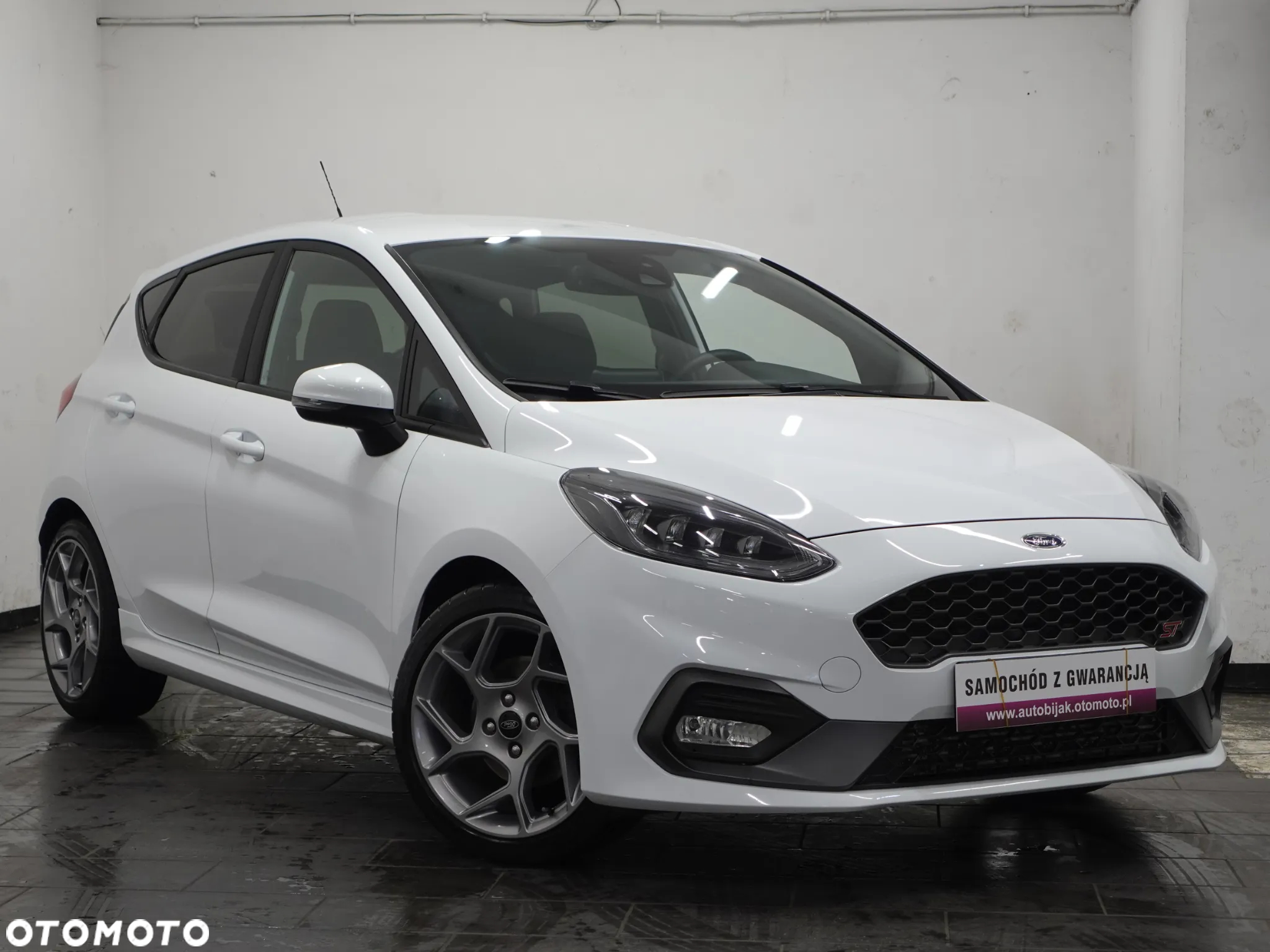 Ford Fiesta 1.5 EcoBoost S&S ST X - 11