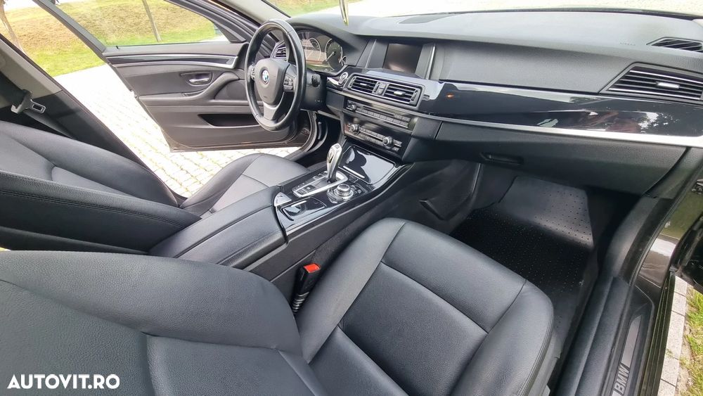 BMW Seria 5 520d xDrive AT - 15