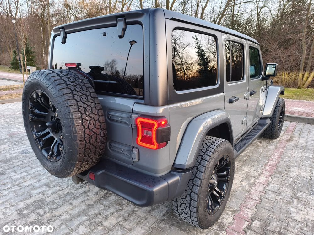Jeep Wrangler - 12