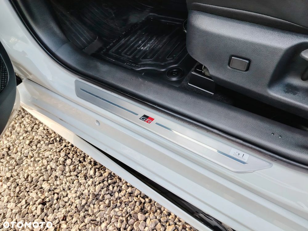 Toyota Corolla 1.8 Hybrid GR Sport - 21