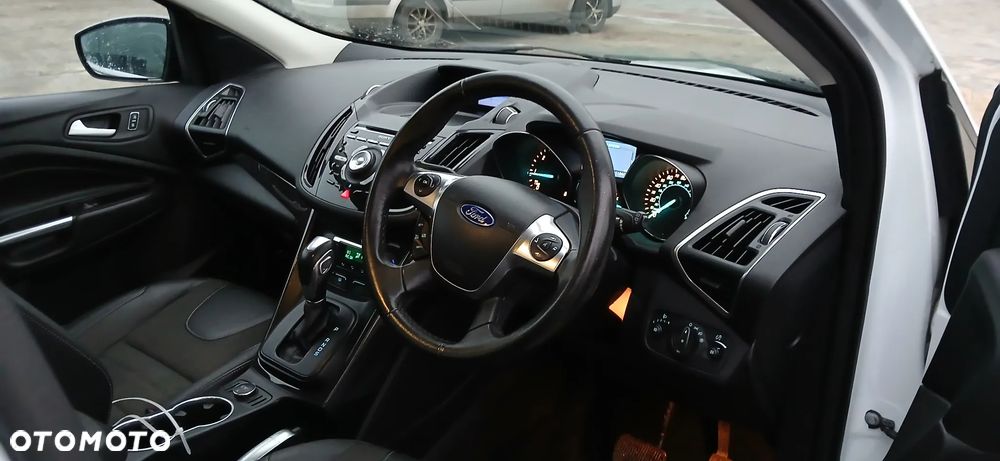 Ford Kuga 2.0 TDCi 4x4 Titanium - 4