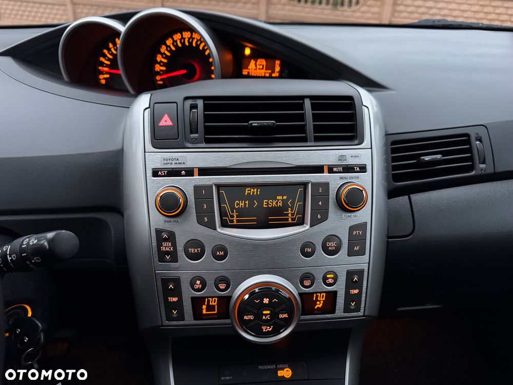 Toyota Verso 1.8 Travel - 19