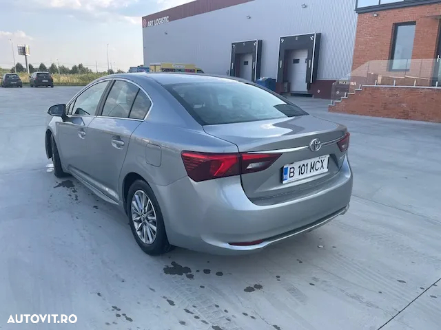 Toyota Avensis 1.8 Executive - 23