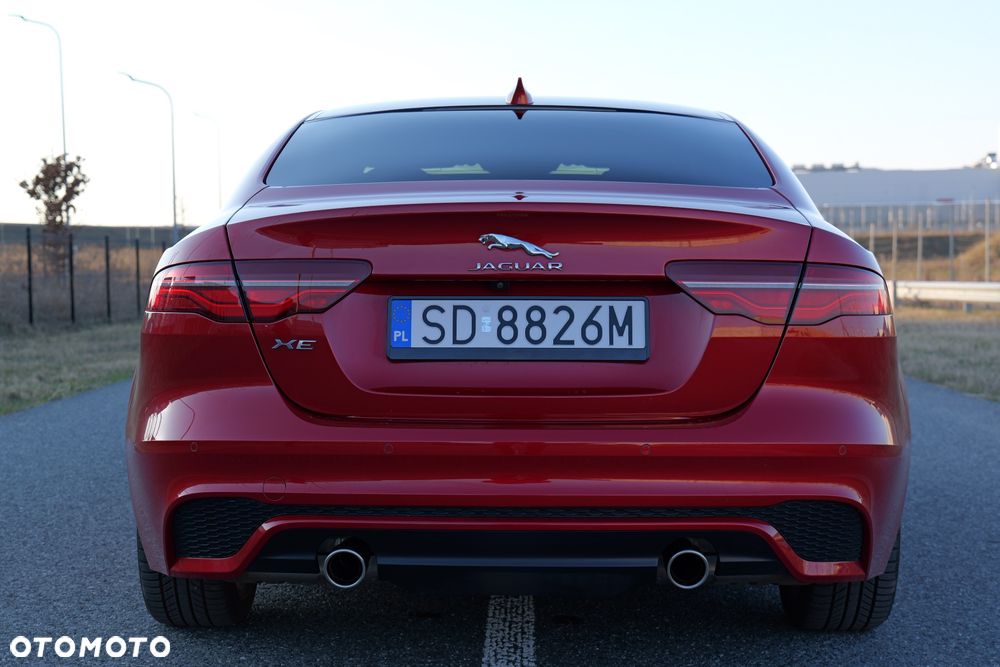Jaguar XE P250 R-Dynamic Black - 7