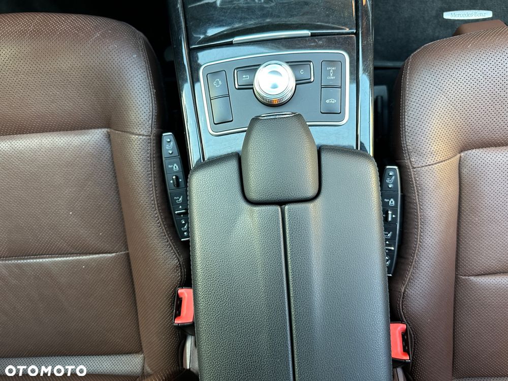 Mercedes-Benz Klasa E 350 CDI DPF BlueEFFICIENCY 7G-TRONIC Avantgarde - 24
