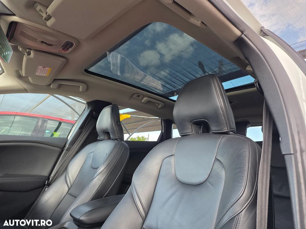 Volvo V40 D3 Summum - 15