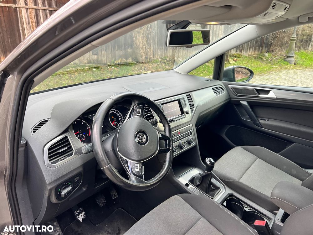Volkswagen Golf 1.6 TDI (BlueMotion Technology) Trendline - 21